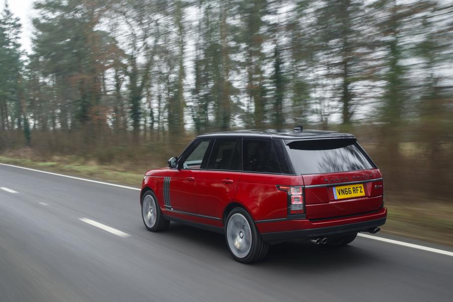  Land Rover Range Rover SVAutobiography Dynamic 2016 года  (UK) (фото 17 из 35)